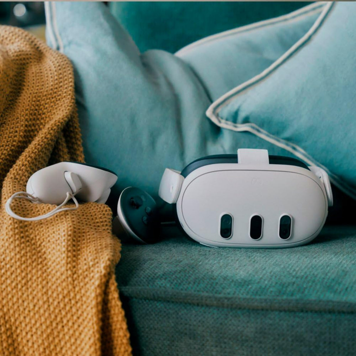 GETIT.QA- Qatar’s Best Online Shopping Website offers OCULUS META QUEST-3 VIRTUAL REALITY HEADSET, 128 GB, WHITE at the lowest price in Qatar. Free Shipping & COD Available!