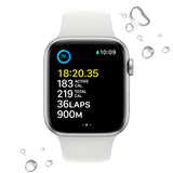 GETIT.QA- Qatar’s Best Online Shopping Website offers APPLE WATCH SE GPS SILVER ALUMINIUM CASE WITH WHITE SPORT BAND-- 44 MM-- MNK23AE at the lowest price in Qatar. Free Shipping & COD Available!