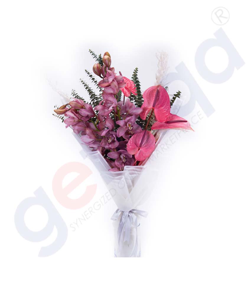 Buy Premiere Exquisite Hand Bouquet Price Online Doha Qatar
